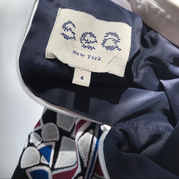 Sea, NY Embroidered Collar Top - Picture 4 of 8